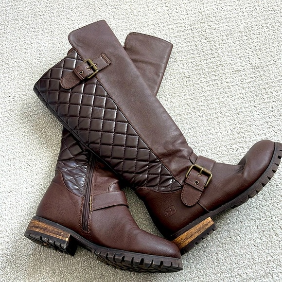 Dirty Laundry Boots - Picture 1 of 2